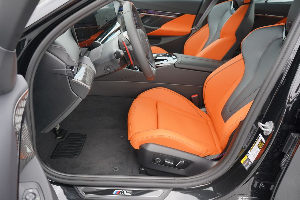 2025 BMW M5 Base 12