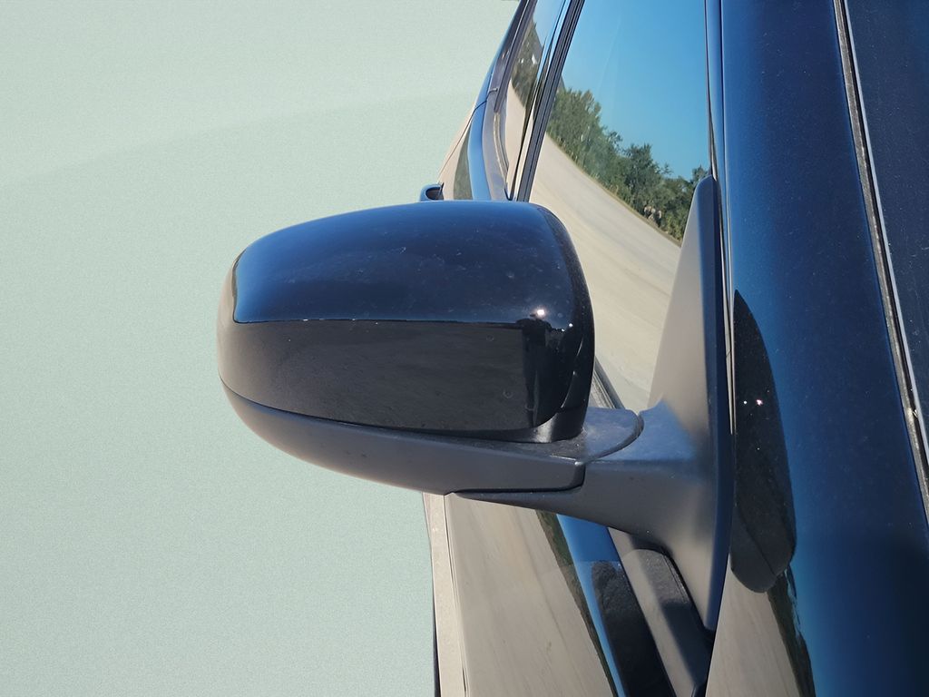 New 2026 Black Jeep Latitude image 21