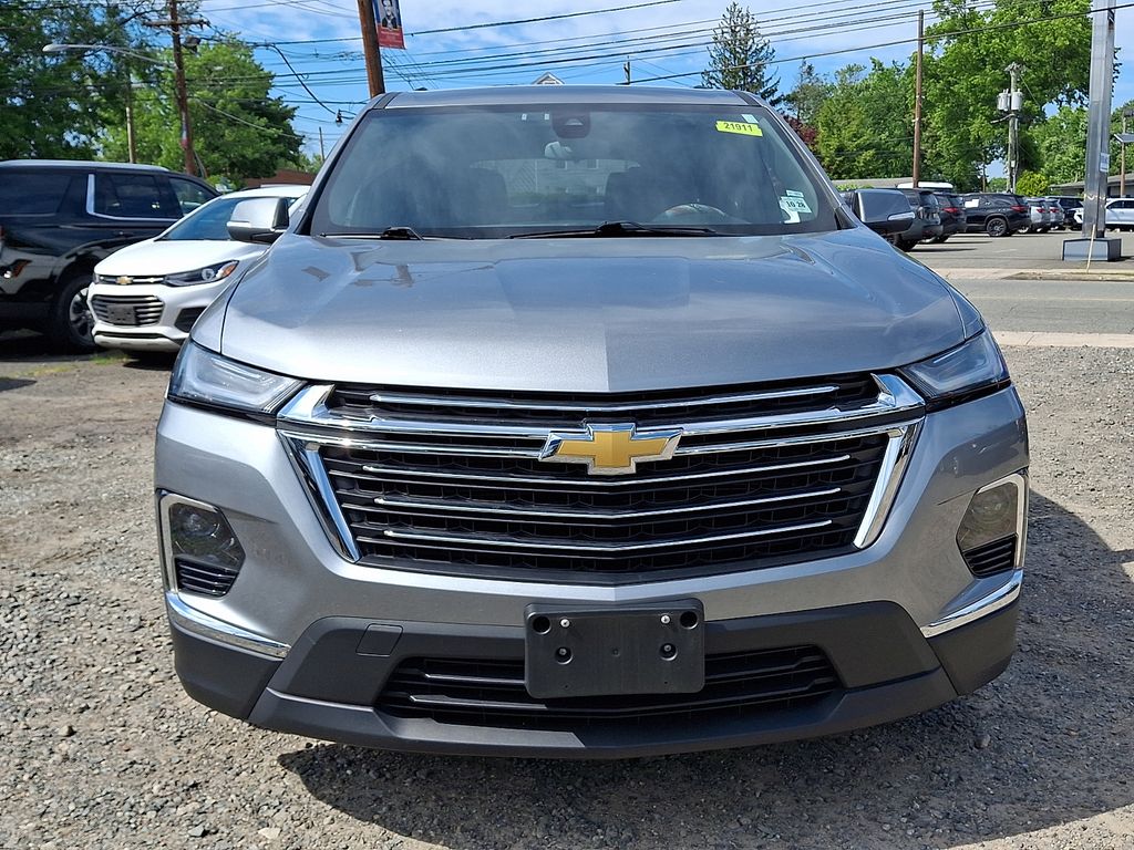 Used 2023 Chevrolet Traverse LT