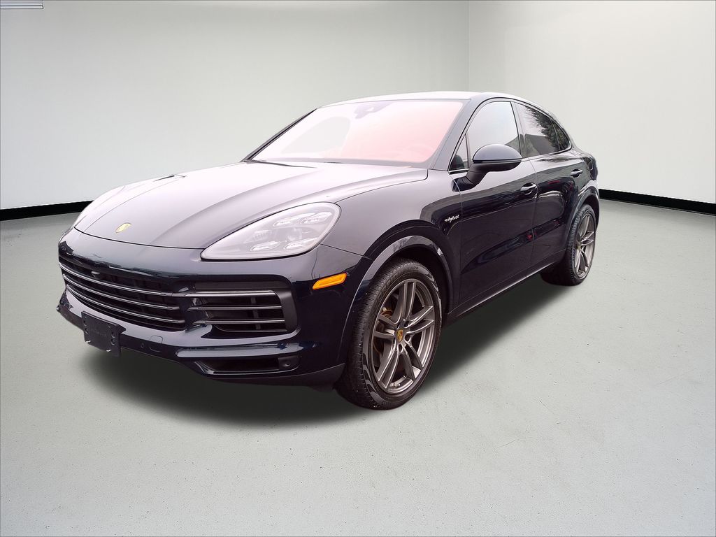 2023 Porsche Cayenne Platinum Edition's photo