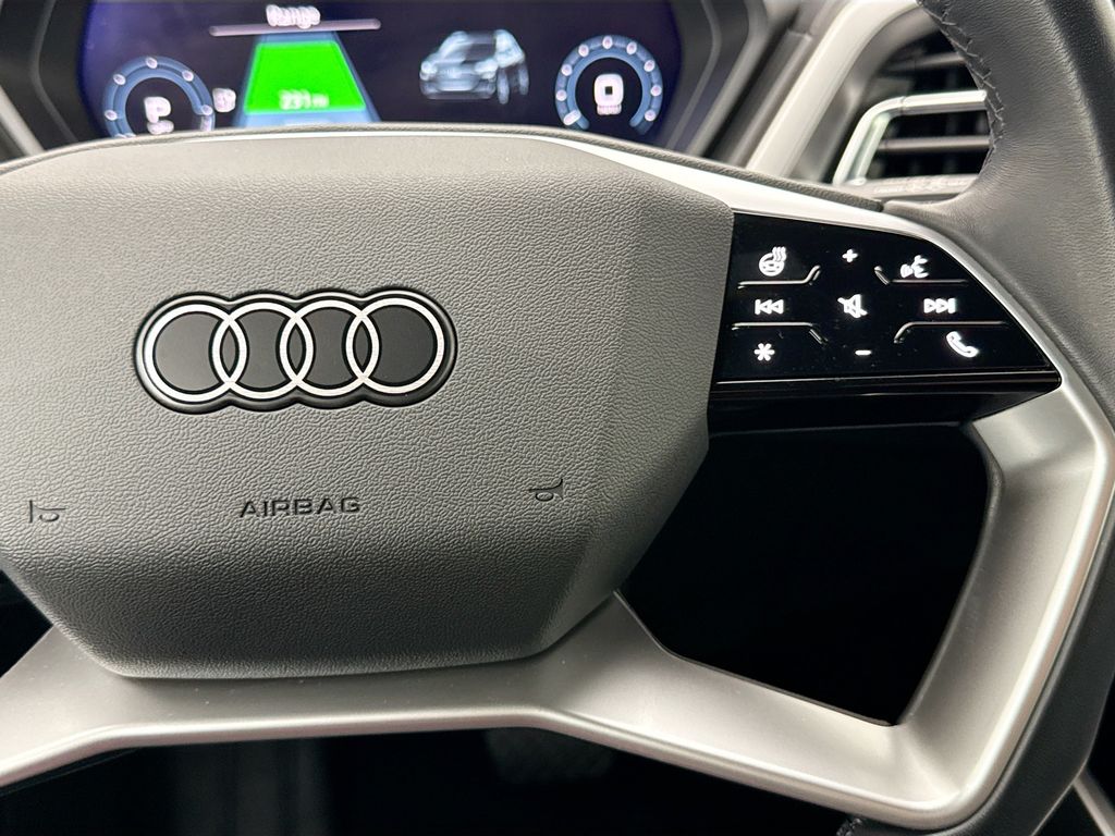 Thumbnail: 2023 Audi Q4 e-tron - 12