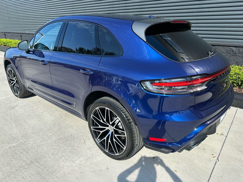 Thumbnail: 2026 Porsche Macan - 3