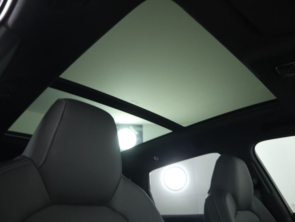 Thumbnail: 2025 Audi SQ7 - 20