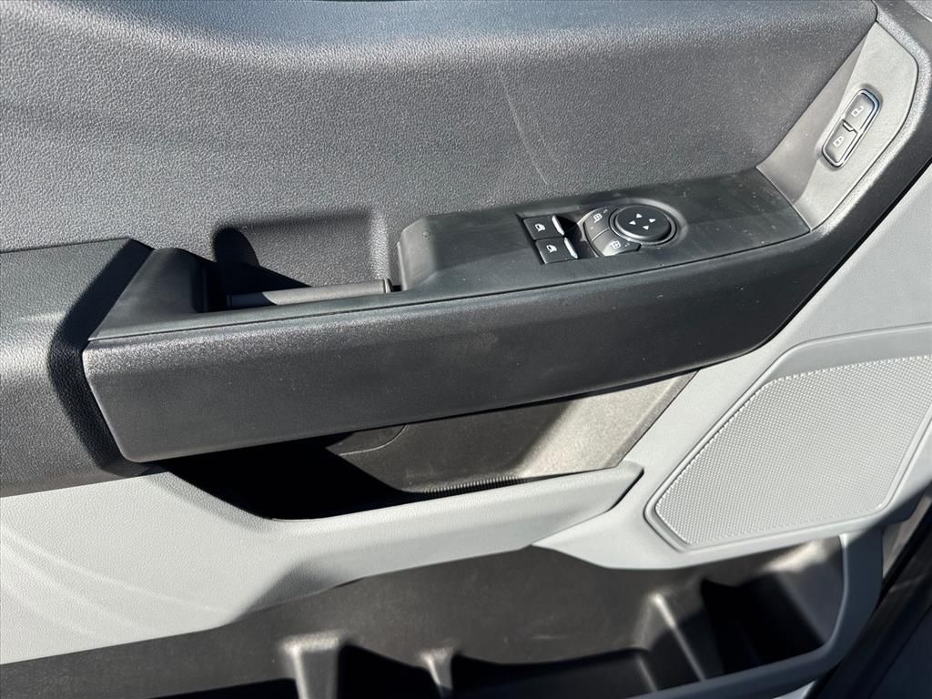 New 2026 Oxford White Ford XL image 16