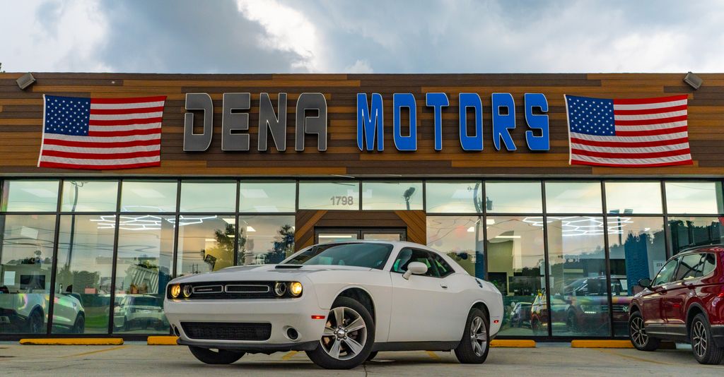 White Knuckle Clearcoat 2019 Dodge Challenger Coupe Rear-Wheel Drive 8-Speed Automatic