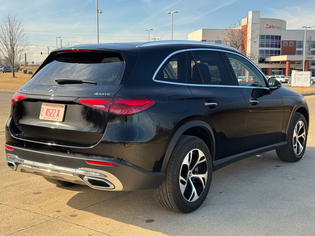 2025 Mercedes-Benz GLC GLC 350e photo