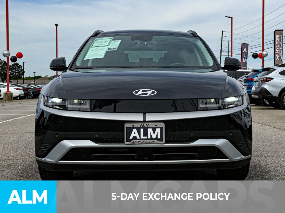 Used 2025 Abyss Black Hyundai SEL image 3
