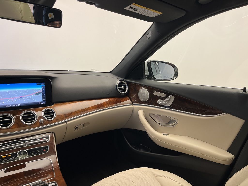 Thumbnail: 2019 Mercedes-Benz E-Class - 27