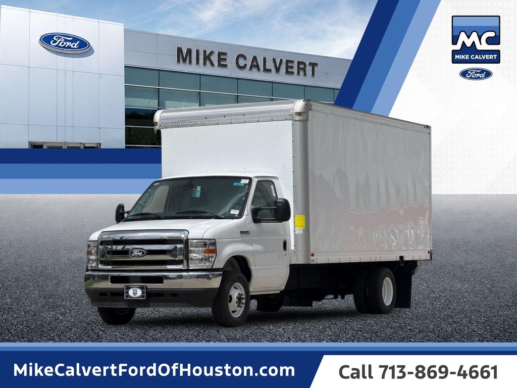Oxford White 2027 Ford E-Series Chassis Pickup Truck Rear-Wheel Drive 6-Speed Automatic Overdrive