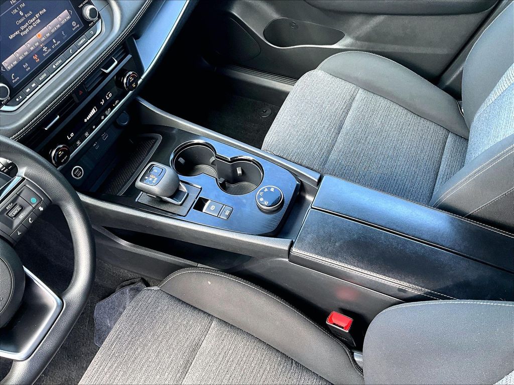 2023 Nissan Rogue — photo 15