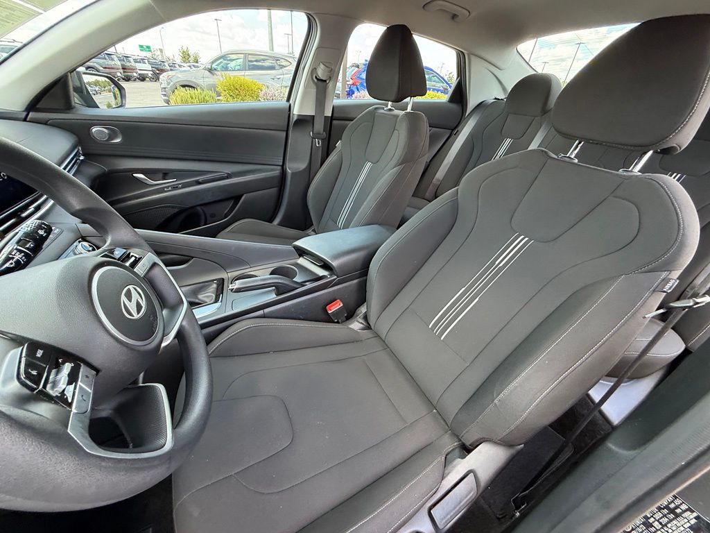 Thumbnail: 2024 Hyundai Elantra - 8