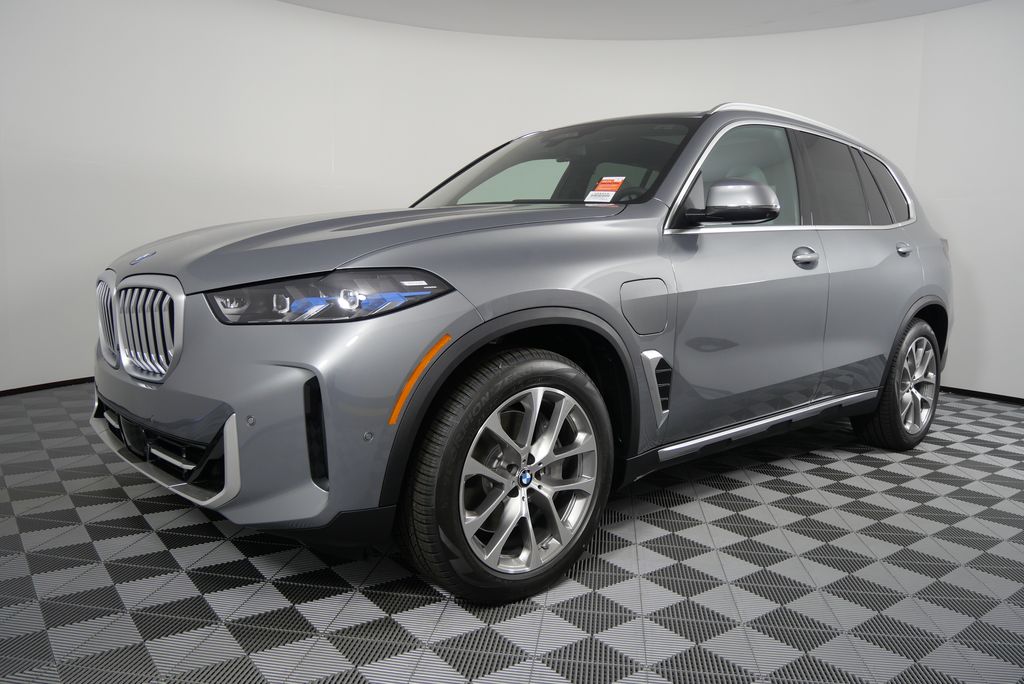 2025 BMW X5 xDrive50e 9