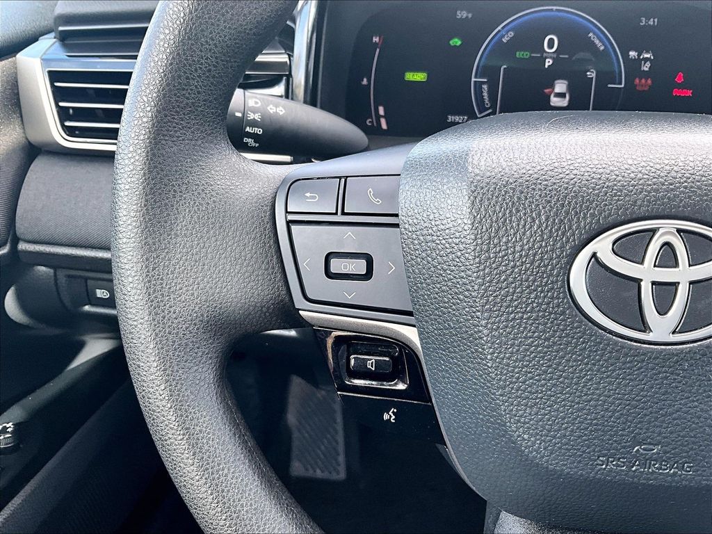 2025 Toyota Camry — photo 23