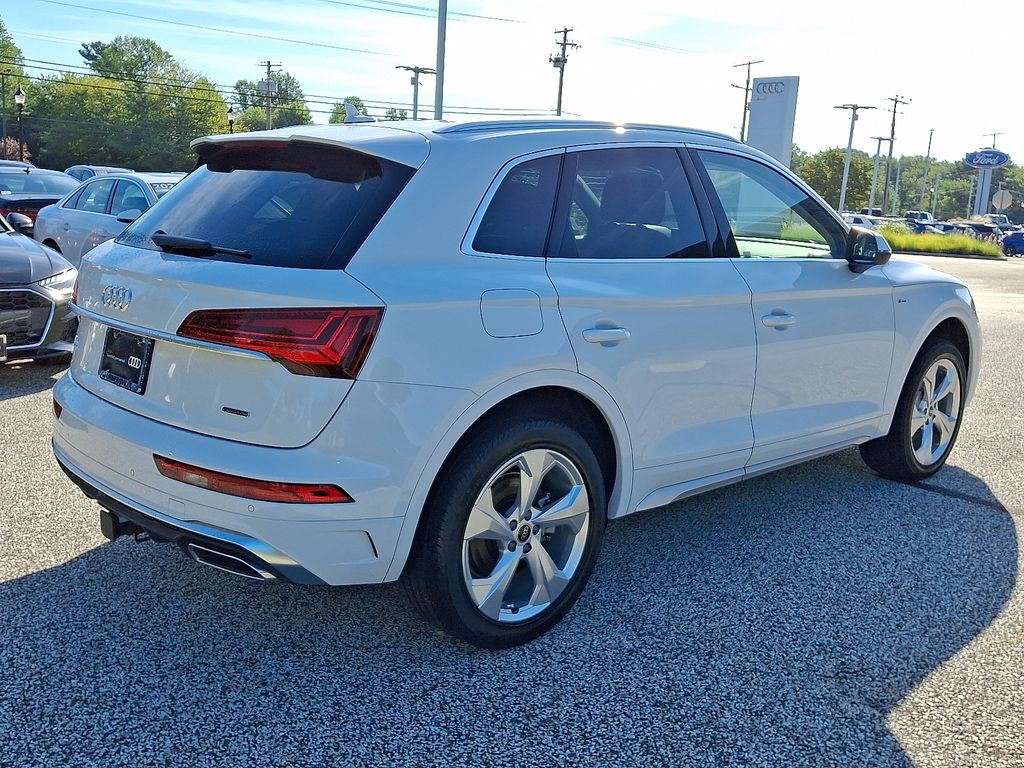 Thumbnail: 2023 Audi Q5 - 6