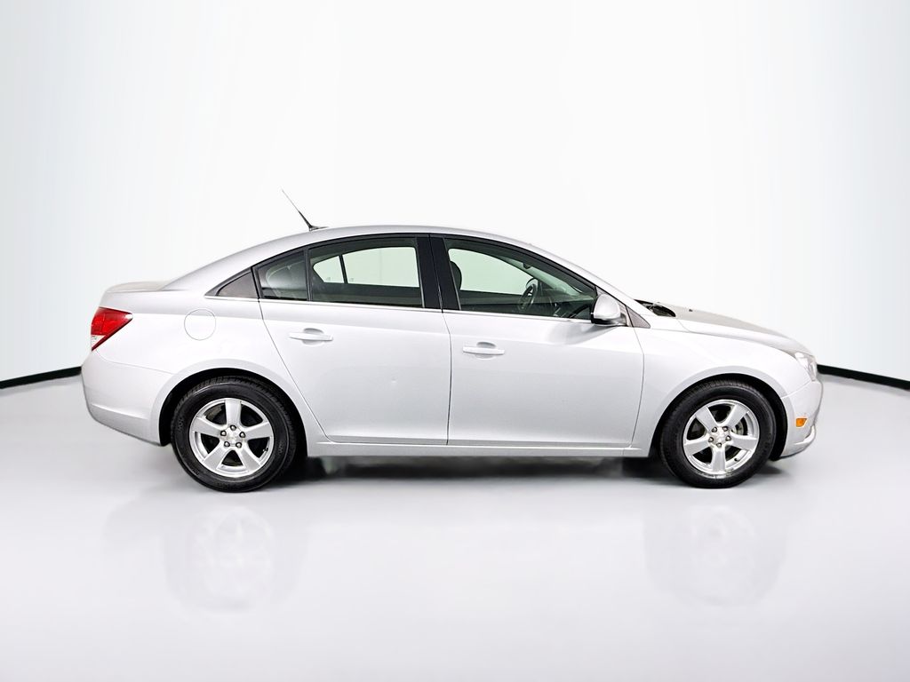 Thumbnail: 2012 Chevrolet Cruze - 4