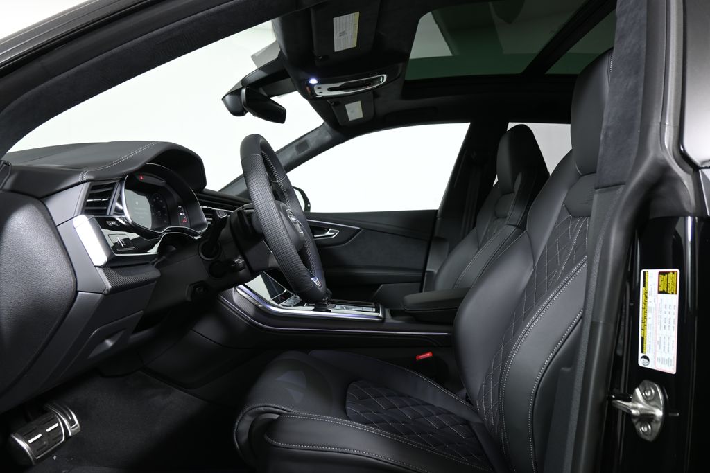 Thumbnail: 2026 Audi SQ8 - 3