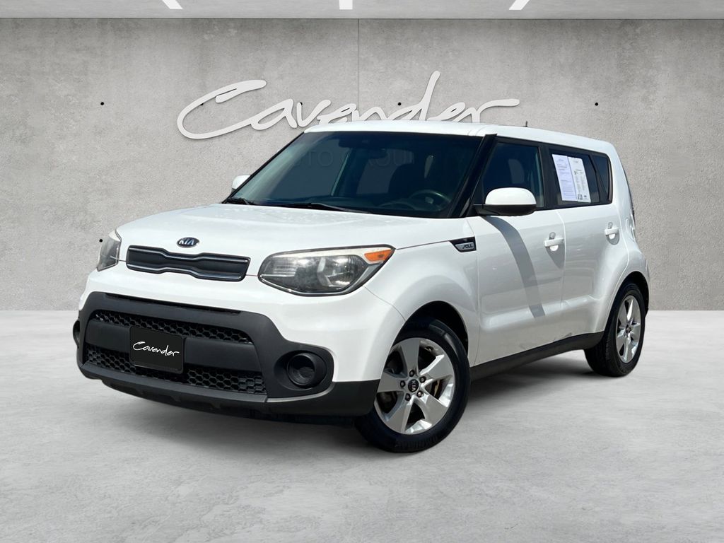 Clear White 2019 Kia Soul Base FWD Wagon Front-Wheel Drive 6-Speed Manual