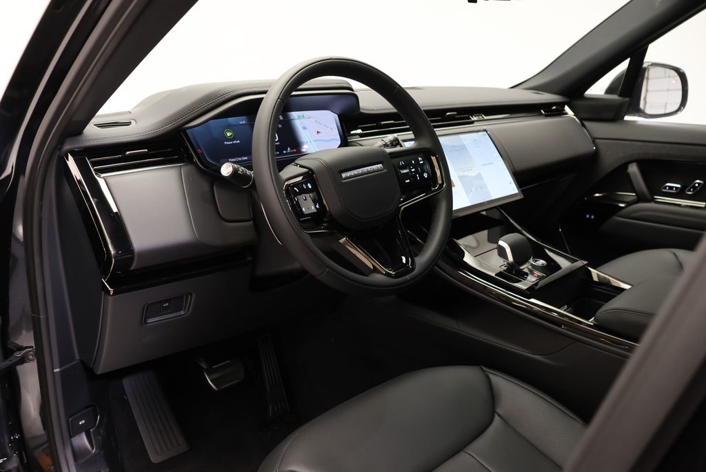 Thumbnail: 2026 Land Rover Range Rover Sport - 28
