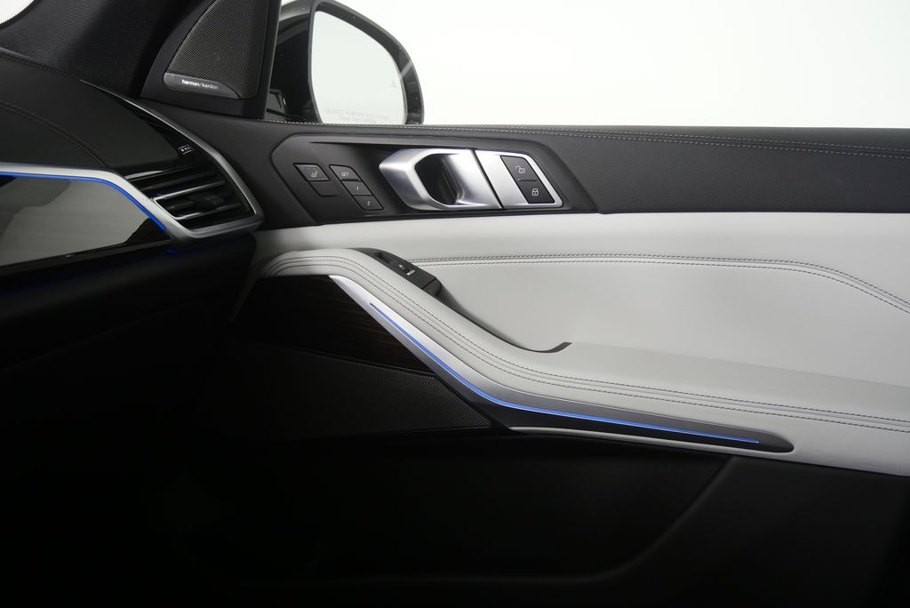 Thumbnail: 2023 BMW X5 - 29