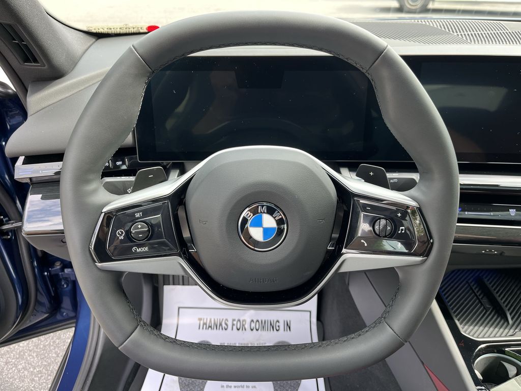 Thumbnail: 2025 BMW 5 Series - 14