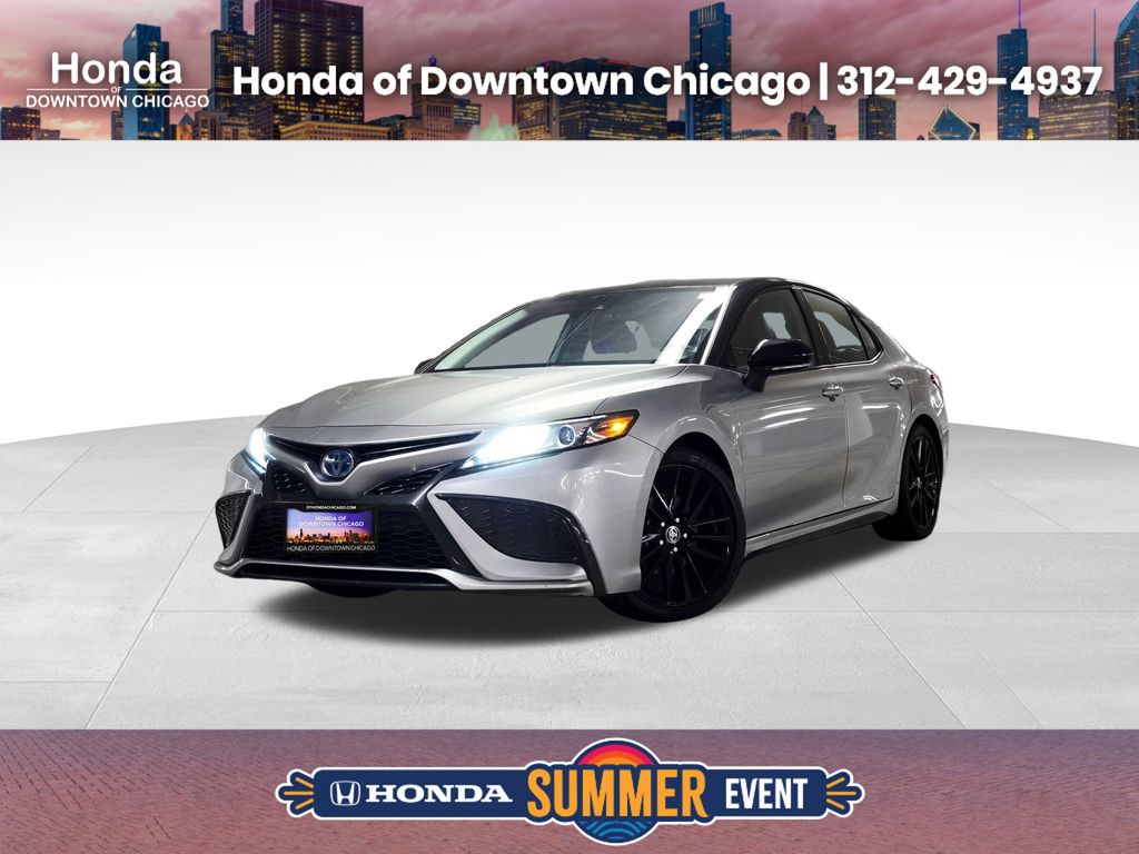 2022 Toyota Camry Hybrid XSE