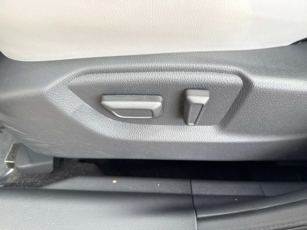 2025 Mitsubishi Eclipse Cross SEL - Photo 23
