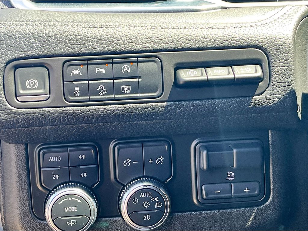 Used 2024 Silver GMC Denali image 10