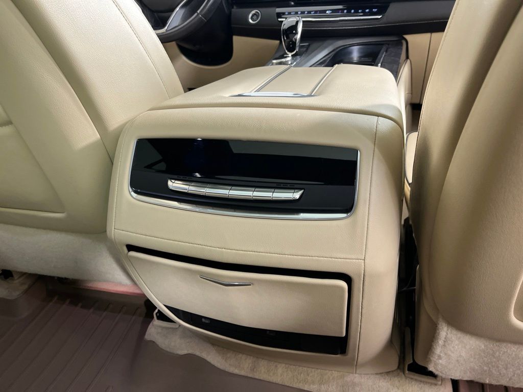 Thumbnail: 2022 Cadillac Escalade - 9