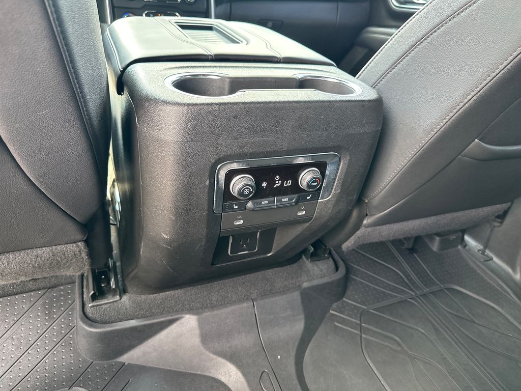 Used Car 2022 Chevrolet Suburban  Z71 For Sale Under $50,000 In Austin, Texas