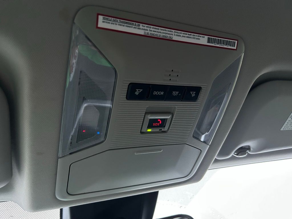 Thumbnail: 2020 Toyota RAV4 - 27