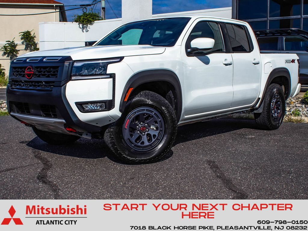 Glacier White 2026 Nissan Frontier Pickup Truck Four-Wheel Drive 9-Speed Automatic Overdrive