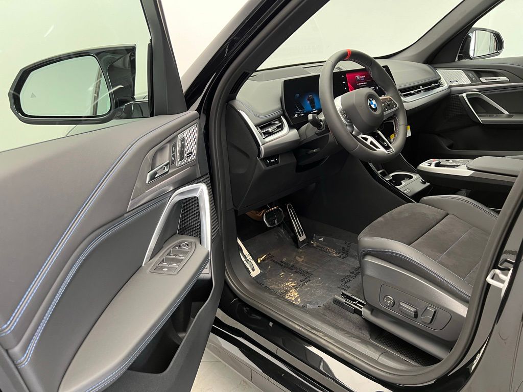 2025 BMW X1 M35i 22