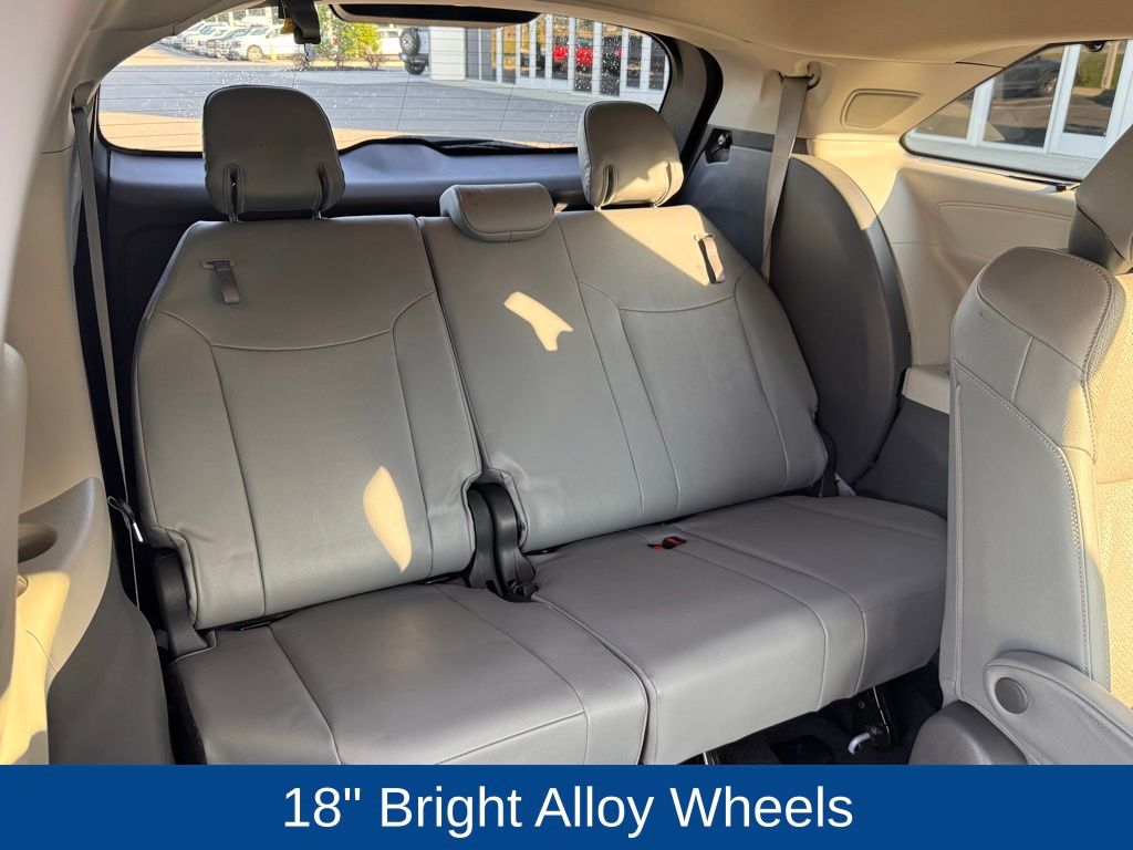 2021 Toyota Sienna Limited 7-Passenger