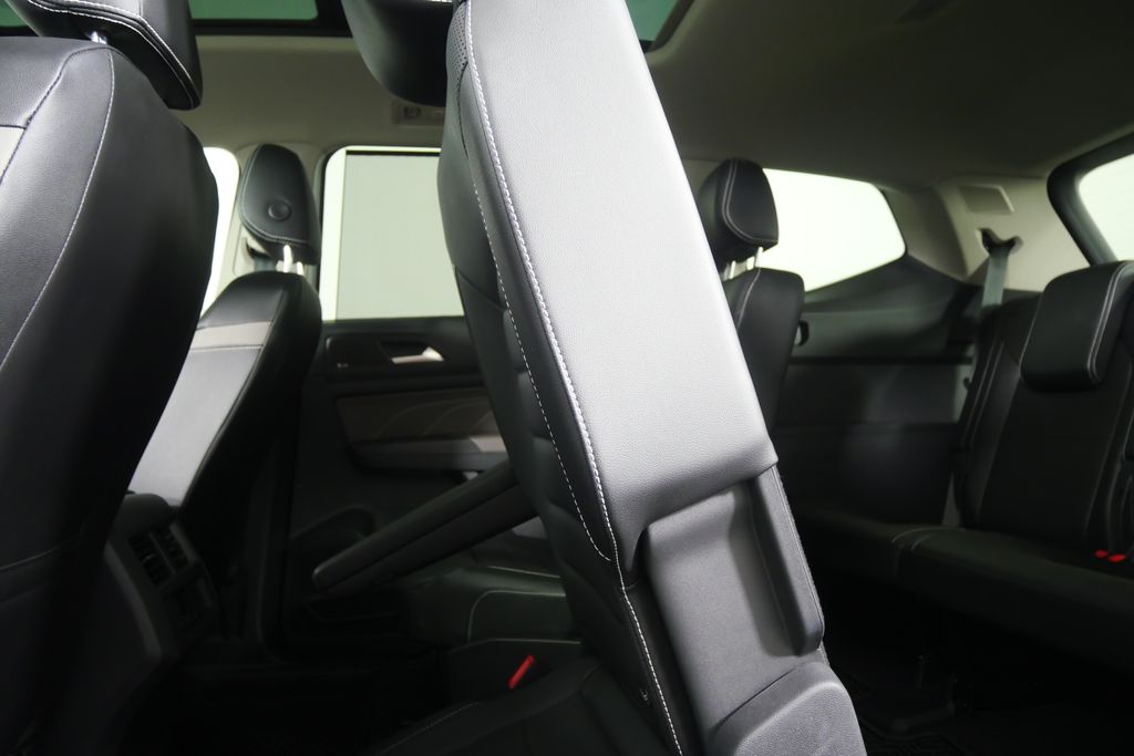 Thumbnail: 2021 Volkswagen Atlas - 18