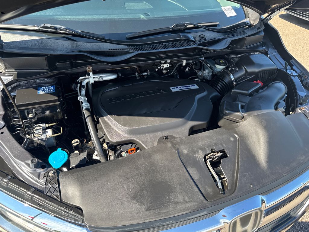 Used 2018 Gray Honda Elite image 53