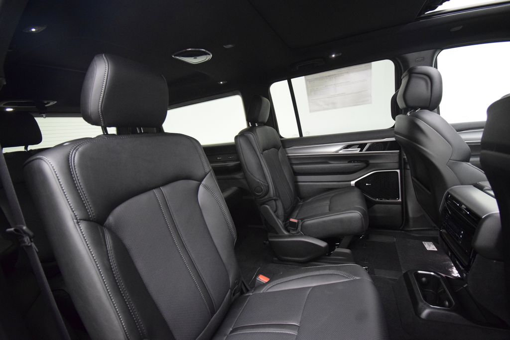 new 2026 Jeep Grand Wagoneer car, priced at $78,192