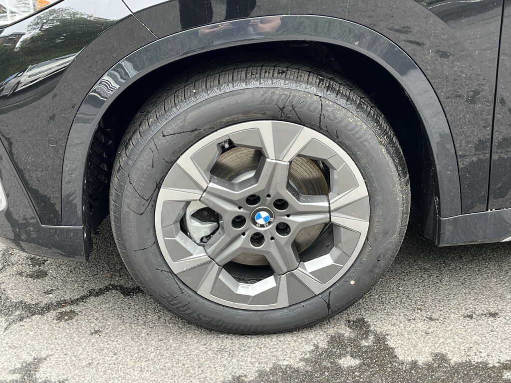 2025 BMW X1 xDrive28i 10