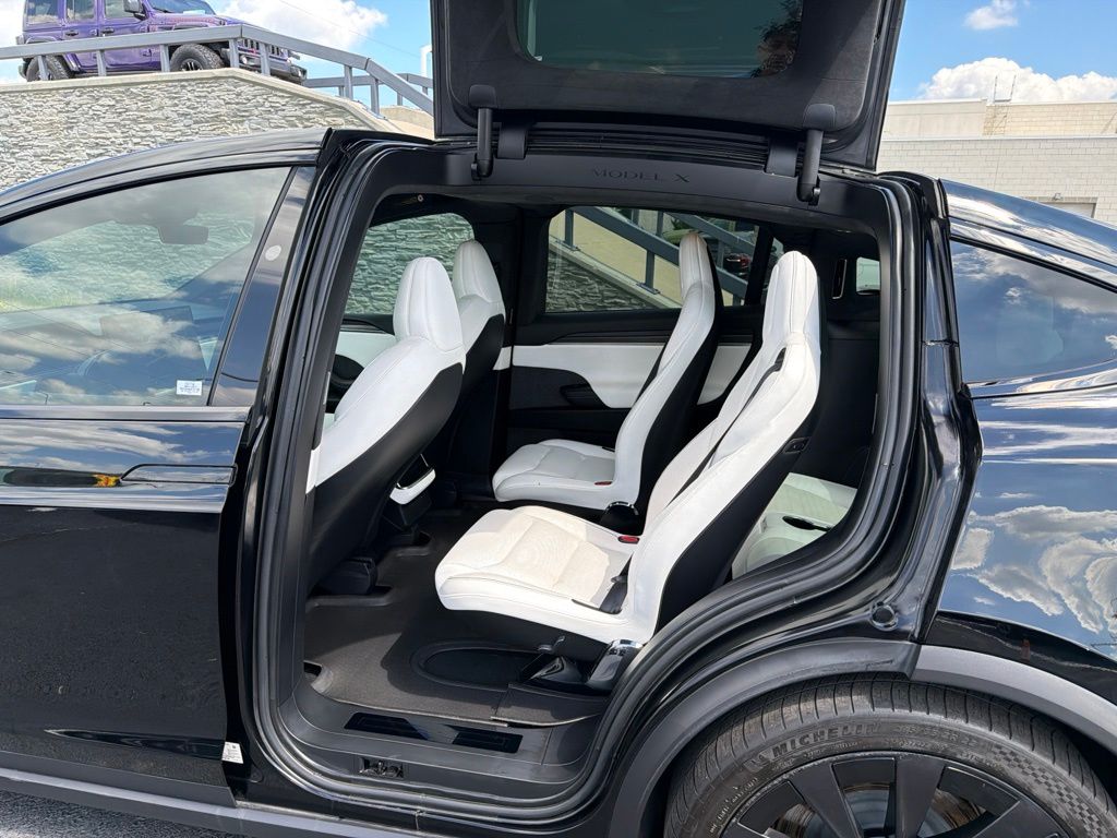 Used 2022 Black Tesla Plaid image 12