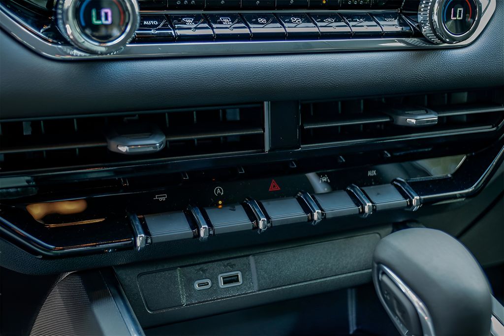 Used Car 2024 Gmc Canyon  Elevation For Sale Under $40,000 In Austin, Texas