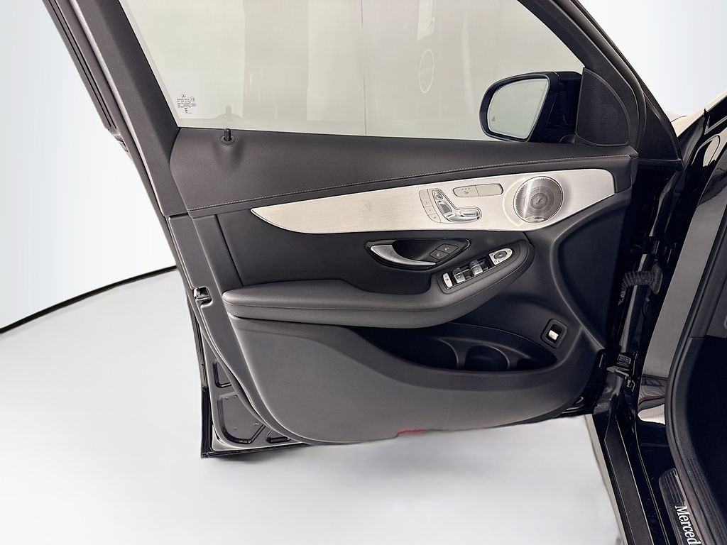 Thumbnail: 2023 Mercedes-Benz GLC - 24