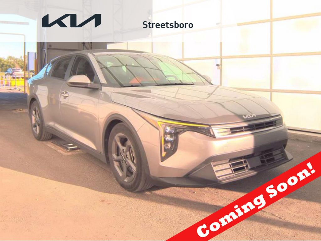 Steel Gray 2025 Kia K4 LXS FWD Sedan Front-Wheel Drive Continuously Variable Transmission