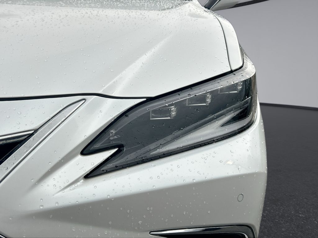 Thumbnail: 2024 Lexus ES - 30