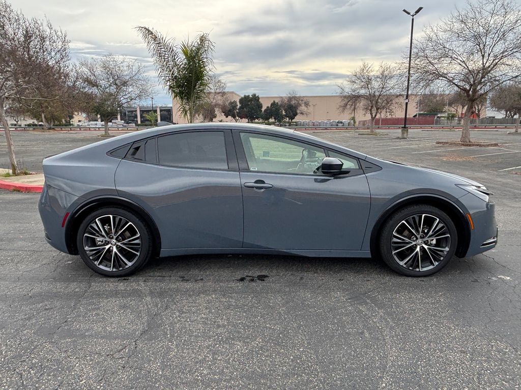 Thumbnail: 2024 Toyota Prius - 4
