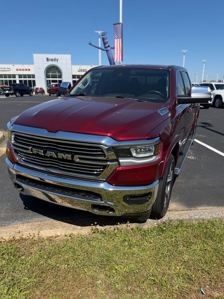 Delmonico Red Pearlcoat 2022 RAM 1500 Laramie Crew Cab RWD Pickup Truck 4X2 8-Speed Automatic
