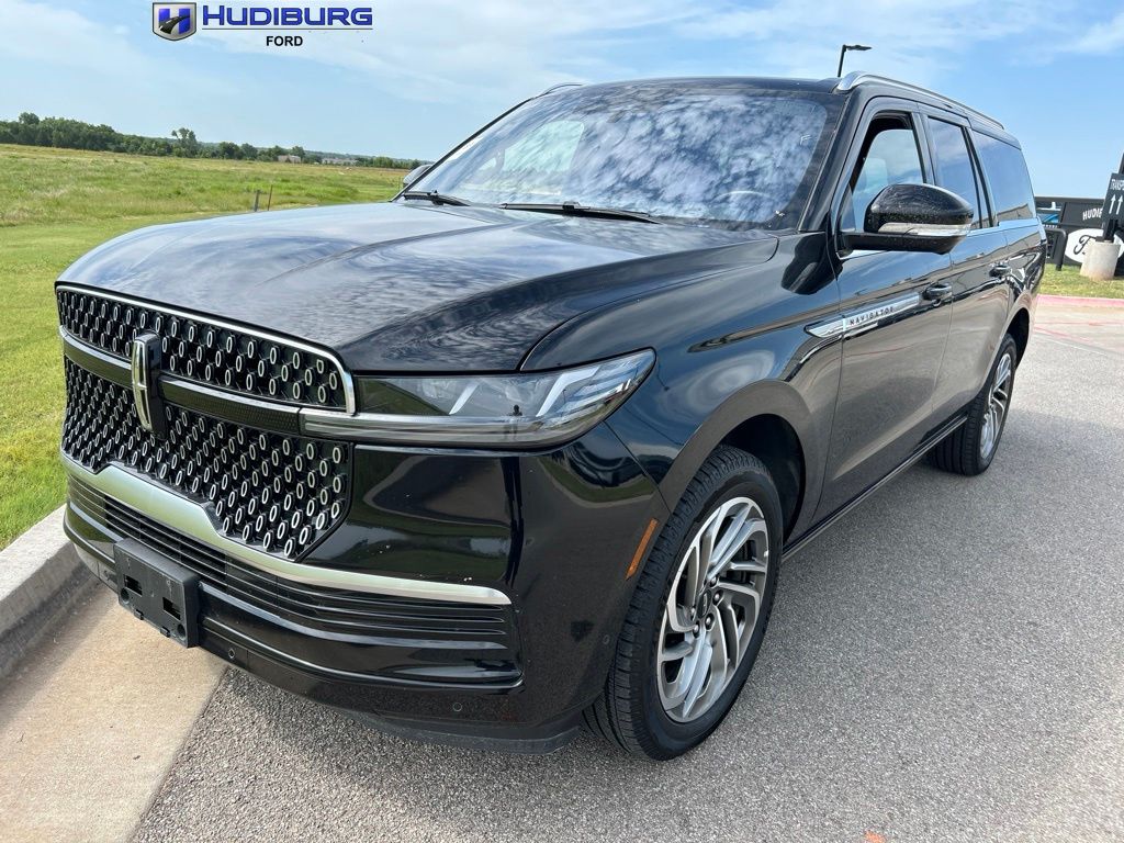 Black Metallic 2025 Lincoln Navigator SUV / Crossover Four-Wheel Drive Automatic