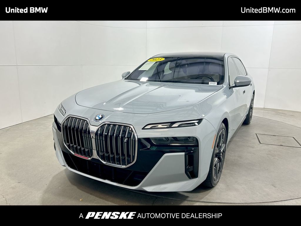 2023 BMW i7 xDrive60 Hero Image