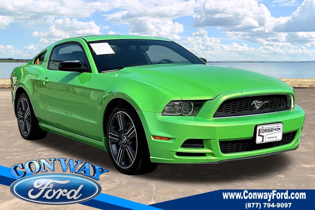 2014 Ford Mustang V6 Coupe RWD