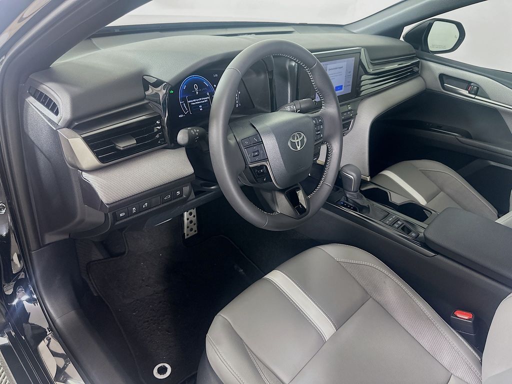 Thumbnail: 2025 Toyota Camry - 9