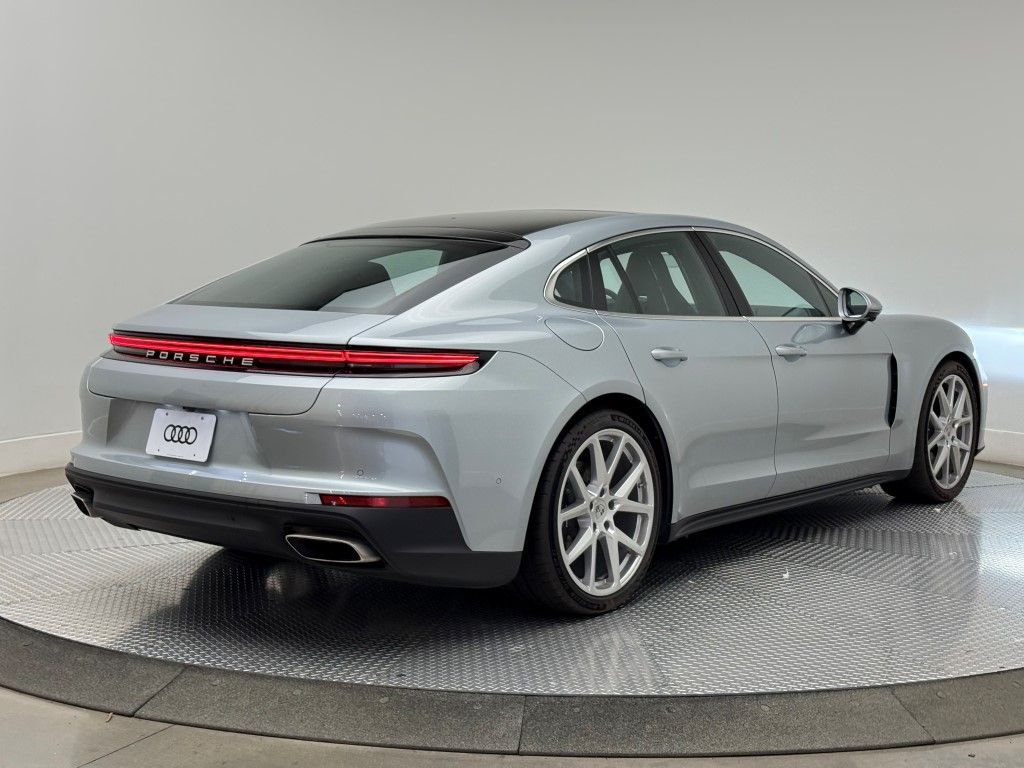 Thumbnail: 2025 Porsche Panamera - 16
