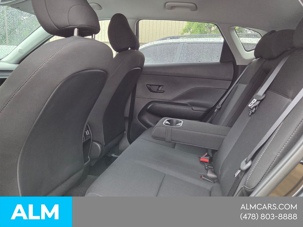 Used 2026 Black Hyundai SEL Sport image 5